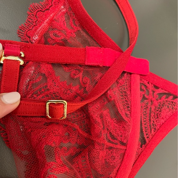 Red lace underwired La Perla bra - Picture 3 of 7